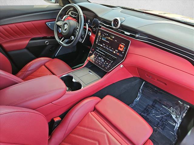 Used 2024 Maserati Grecale Trofeo AWD/4WD image 27