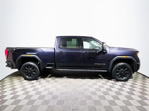 Used 2024 GMC Sierra 3500 AT4 w/ AT4 Premium Plus Package image 9