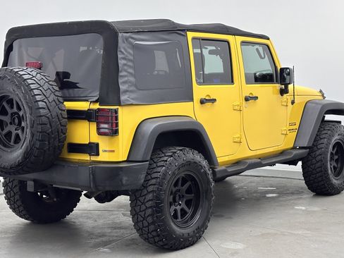 Used 2015 Jeep Wrangler Unlimited Sport w/ Connectivity Group image 6