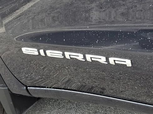 Used 2025 GMC Sierra 1500 SLT AWD/4WD image 29