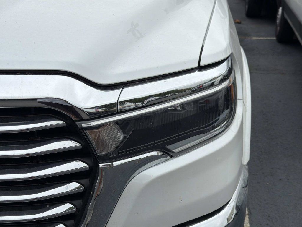 Used 2026 RAM 1500 Laramie AWD/4WD image 7