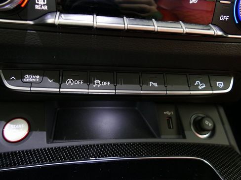 Used 2025 Audi SQ5 Premium Plus image 23