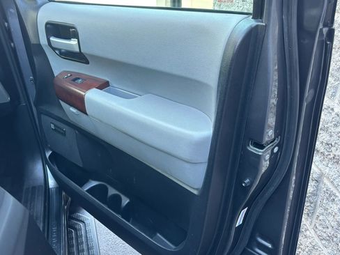 Used 2014 Toyota Sequoia Platinum AWD/4WD image 13