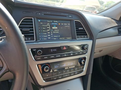 Used 2016 Hyundai Sonata Sport w/ Option Group 03 FWD image 23