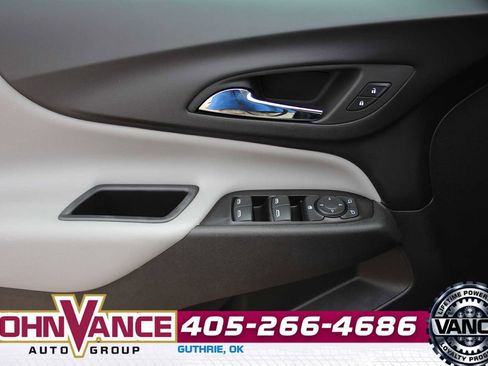 Used 2020 Chevrolet Equinox LT w/ Driver Convenience Package image 30