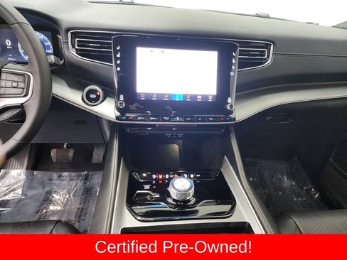 Certified 2025 Jeep Wagoneer Series II w/ 8-Passenger Seating Package AWD/4WD image 20