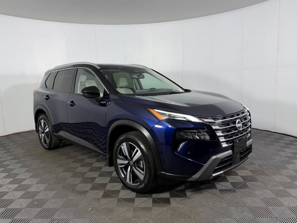 Used 2025 Nissan Rogue SL w/ SL Premium Package AWD/4WD image 32