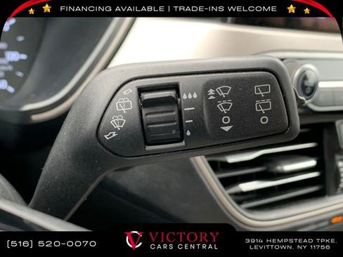 Used 2022 Ford Escape SE w/ SE Sport Appearance Package image 34