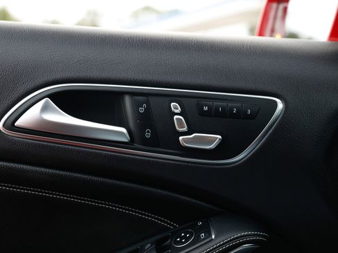 Used 2018 Mercedes-Benz GLA 250 image 46