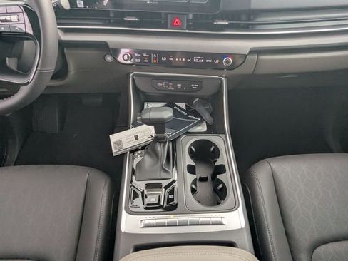 New 2027 Kia Carnival EX FWD image 21