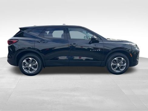 Used 2025 Chevrolet Blazer LT AWD/4WD image 6