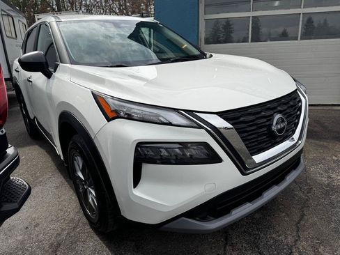 Used 2023 Nissan Rogue S AWD/4WD image 7