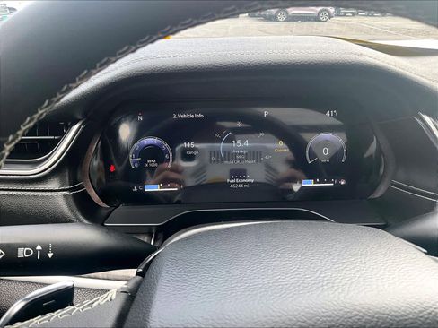 Used 2023 Jeep Grand Cherokee L Limited w/ Black Appearance Package image 26