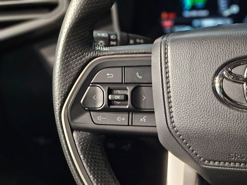 Used 2025 Toyota Tundra Limited image 28