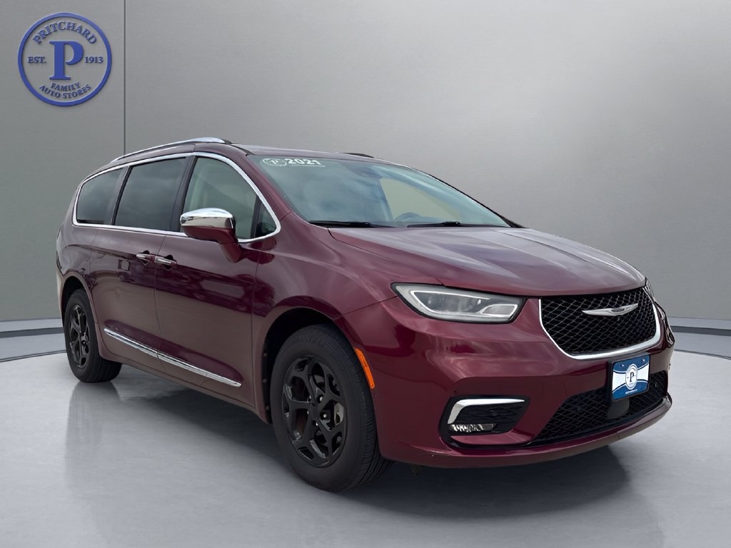 Used 2021 Chrysler Pacifica Limited w/ Premium & Safety Sphere Group AWD/4WD image 1