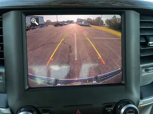 Used 2019 RAM 1500 Laramie AWD/4WD image 19