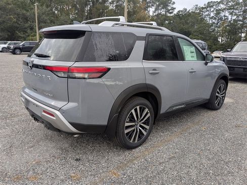 New 2025 Nissan Pathfinder Platinum w/ Cargo Package image 4