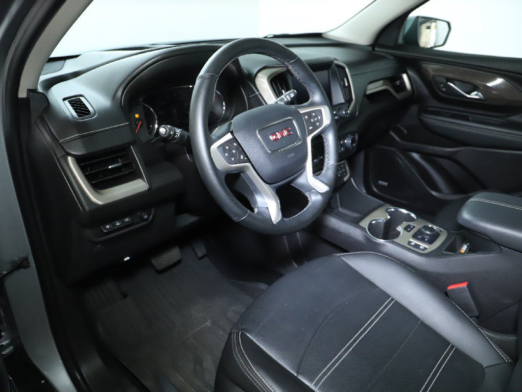 Used 2024 GMC Terrain Denali w/ Denali Premium Package AWD/4WD image 18