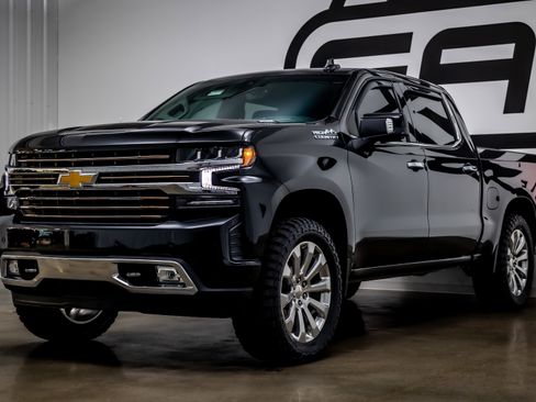 Used 2021 Chevrolet Silverado 1500 High Country w/ Technology Package image 30