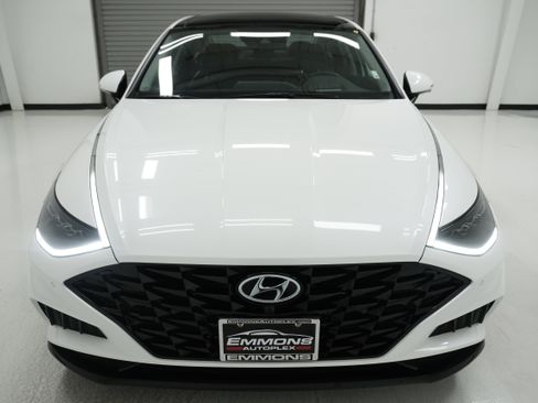 Used 2022 Hyundai Sonata Limited image 2