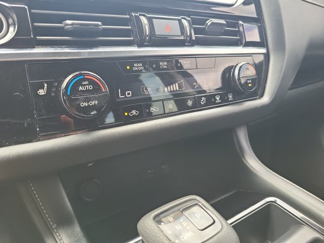 Used 2023 Nissan Pathfinder SV FWD image 34