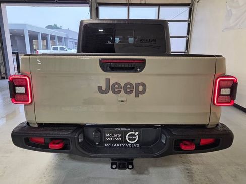 Used 2020 Jeep Gladiator Rubicon AWD/4WD image 6