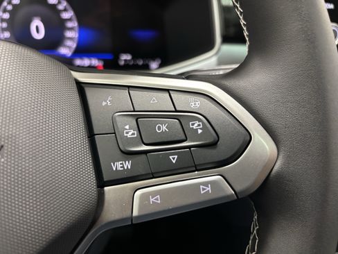 New 2025 Volkswagen Taos SE image 26