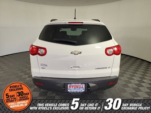Used 2010 Chevrolet Traverse LT w/ Personal Connectivity Package image 9