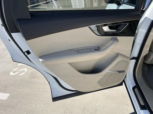 Used 2019 Audi Q7 3.0T Premium Plus image 18