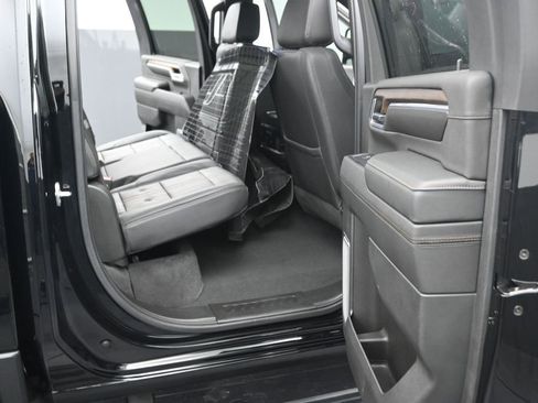 Used 2024 Chevrolet Silverado 2500 High Country w/ Midnight Edition AWD/4WD image 18