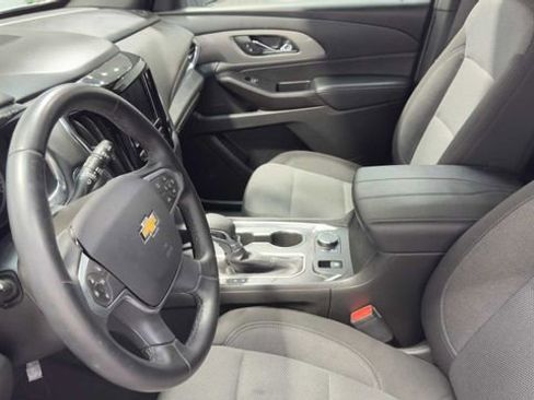 Used 2023 Chevrolet Traverse LT FWD image 23