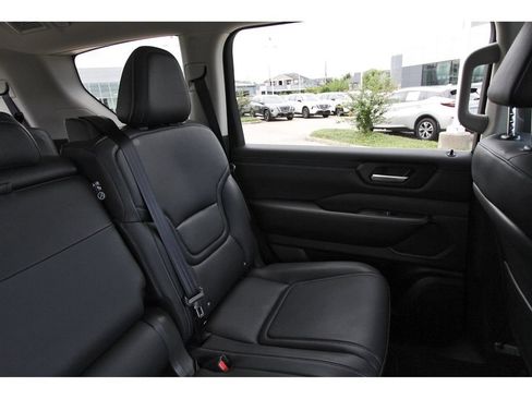 Certified 2026 Nissan Armada SV RWD image 9
