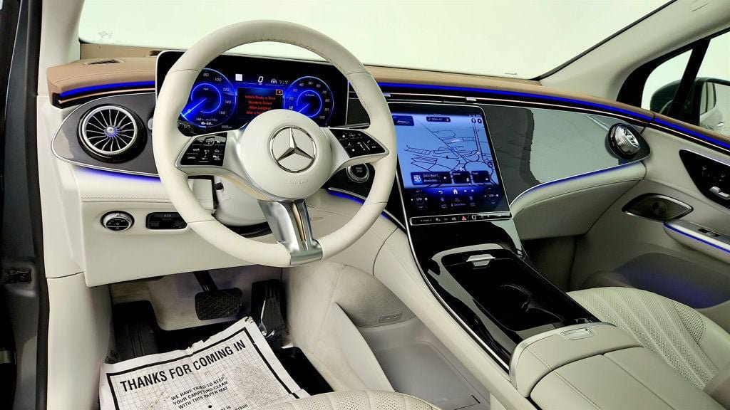 Used 2023 Mercedes-Benz EQE 500 4MATIC SUV w/ Pinnacle Trim Package image 12