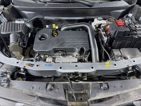 Used 2025 Chevrolet Equinox RS FWD image 32