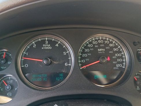 Used 2011 GMC Yukon Denali image 10