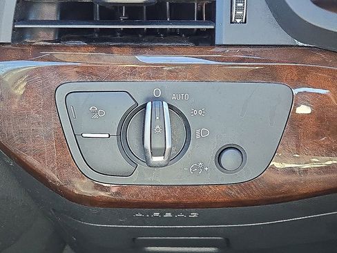 Used 2019 Audi A4 2.0T Premium Plus image 31