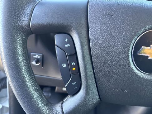 Used 2019 Chevrolet Express 2500 w/ Driver Convenience Package image 12
