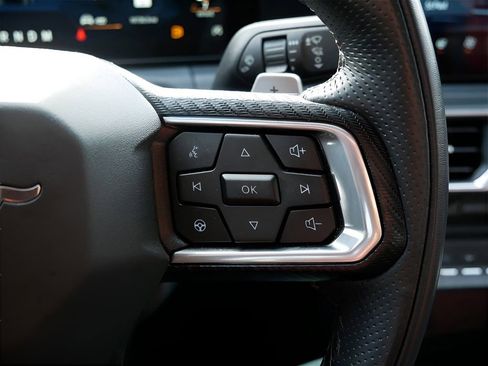 Used 2025 Ford Mustang GT Premium image 18