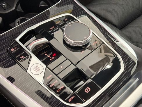 New 2026 BMW X5 sDrive40i image 16