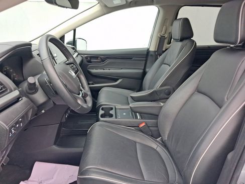 Used 2025 Honda Odyssey Touring image 5
