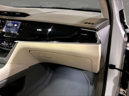 Used 2024 Cadillac XT6 Premium Luxury w/ LPO, Floor Liner Package AWD/4WD image 33
