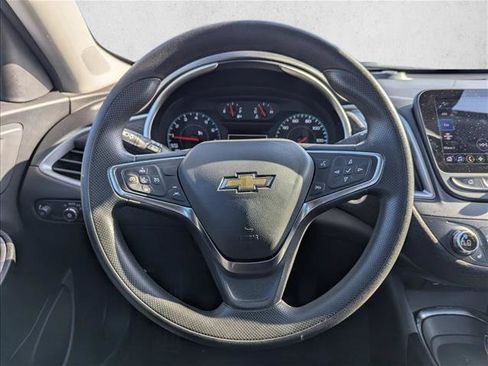Used 2025 Chevrolet Malibu LT FWD image 15