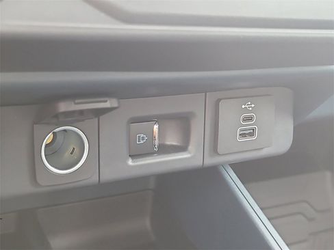 New 2025 Ford Maverick Lobo image 24