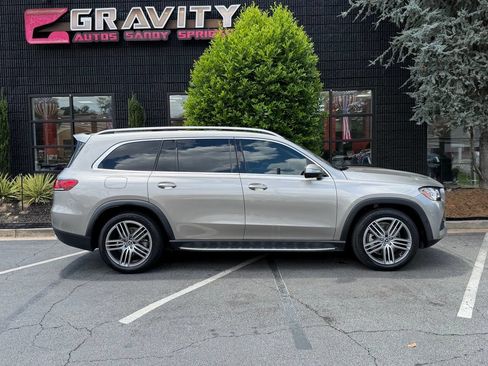 Used 2022 Mercedes-Benz GLS 450 4MATIC image 21
