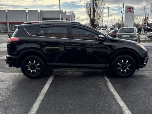 Used 2016 Toyota RAV4 XLE image 5
