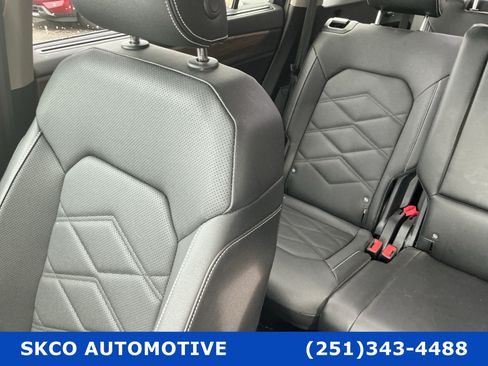 Used 2025 Volkswagen Atlas SE FWD image 27