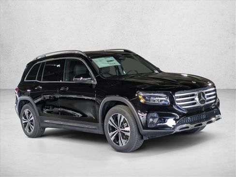 New 2025 Mercedes-Benz GLB 250 4MATIC image 7