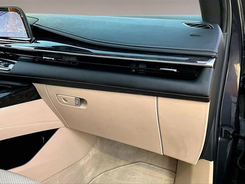 Certified 2023 Cadillac Escalade Premium Luxury w/ Performance Package image 16