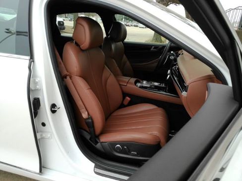 Used 2021 Genesis G80 2.5T image 22