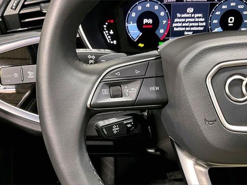 Used 2025 Audi Q3 2.0T Premium w/ Convenience Package image 19